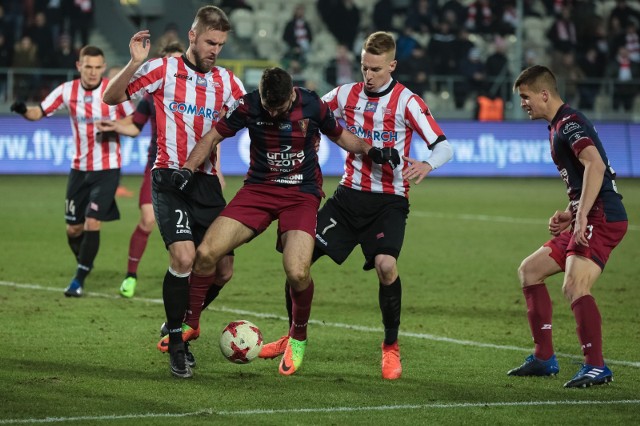 Mecz Cracovia - Pogoń Szczecin ONLINE. Gdzie oglądać w telewizji? TRANSMISJA TV NA ŻYWO