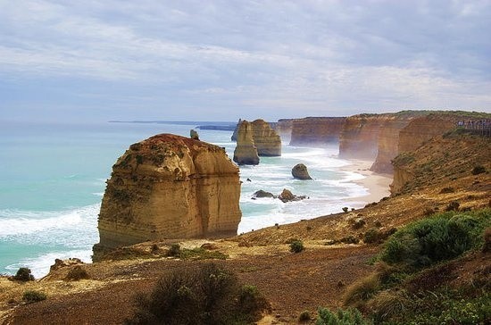 5. Jedź wzdłuż Great Ocean Road w Australii, delektując się...