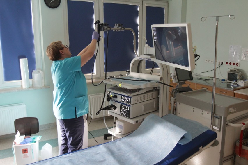 Katowice. W Uniwersyteckim Centrum Klinicznym SUM w młodzi endoskopiści szkolą się z najnowszych procedur operowania nowotworów
