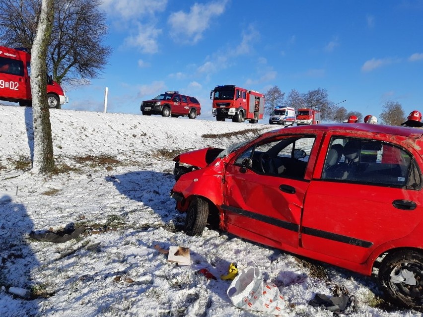 Śmiertelny wypadek w Gołoszycach. Krajowa trasa numer 74 była zablokowana [ZDJĘCIA]