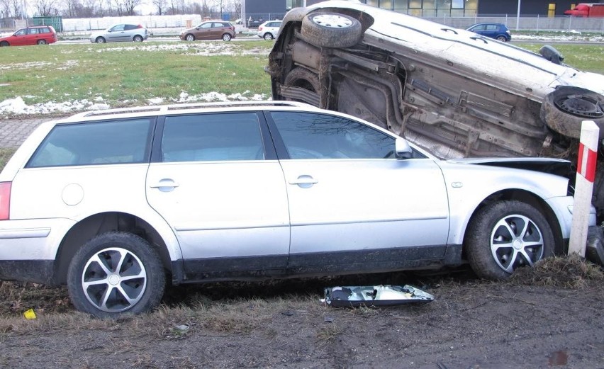 Trzech rannych w wypadku volkswagenów na ul. Fabrycznej w Oświęcimiu