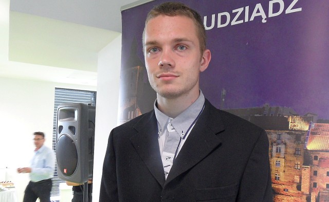 Michał Kalinowski, zawodnik Olimpii  Grudziądz, młodzieżowy mistrz Polski w skoku w dal, otrzymał stypendium prezydenta Grudziądza.