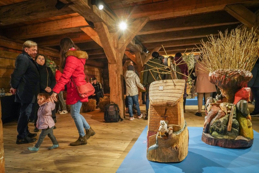 Nowa wystawa czasowa "Koń w sztuce ludowej" w Muzeum Wsi Radomskiej. Za nami uroczysty wernisaż. Zobacz zdjęcia