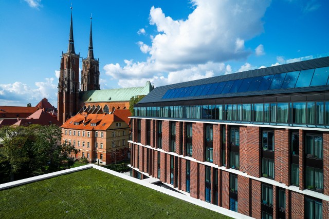 Wrocławski hotel z wyróżnieniem w konkursie MP Power Venue w kategorii „Zielony obiekt”. zobacz, jak prezentuje się jego wnętrze.