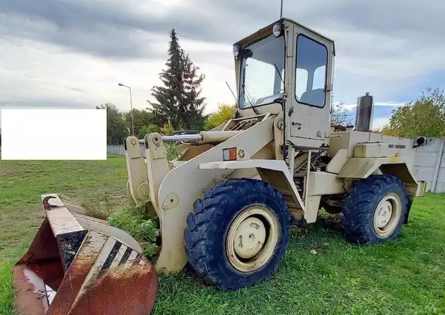 W Agencji Mienia Wojskowego można kupić między innymi ładowarkę hydrauliczną