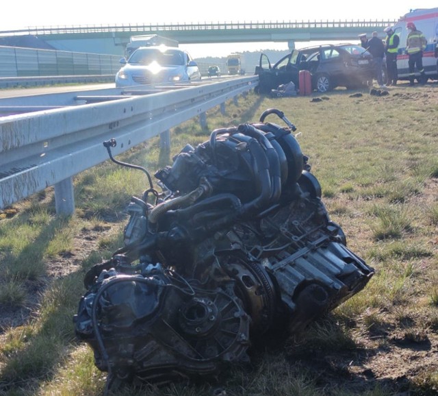 Na autostradzie A2 samochód wypadł z drogi! Jak informują strażacy z PSP w Zgierzu w wypadku ucierpiała rodzice z dziećmi.CZTAJ DALEJ >>>>...