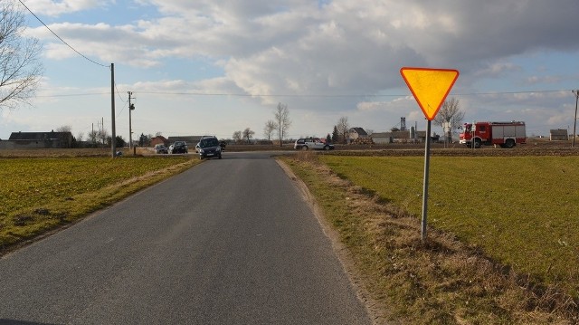 Przybyli na miejsce policjanci ogniwa ruchu drogowego, jednoznacznie stwierdzili winę 32-latki. Za spowodowanie tej kolizji, skierowali przeciwko niej wniosek o ukaranie do sądu. Kierujące pojazdami były trzeźwe.