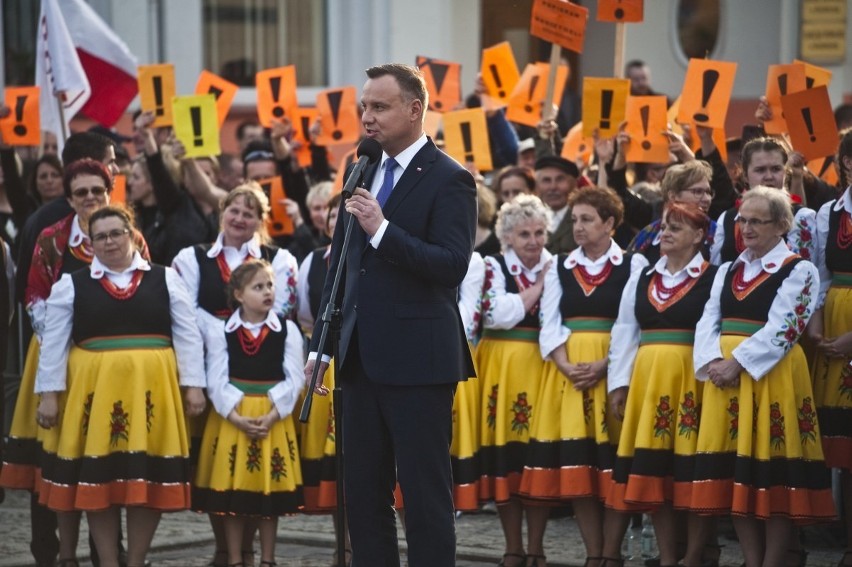 Po wizycie w Białogardzie, prezydent RP Andrzej Duda...