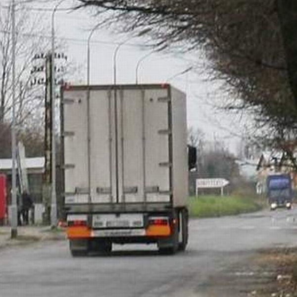 TIR-y od godziny 10 nie przejadą przez ulicę Dworcową od strony ulicy Rzeszowskiej. 