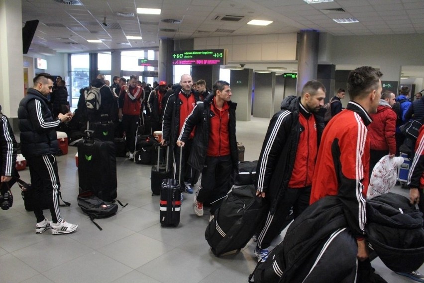 Piłkarze Górnika Zabrze wylecieli w sobotę na zgrupowanie do...