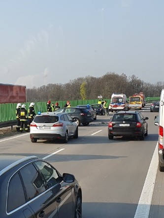 Wypadek na autostradzie z udziałem samochodu ITD [ZDJĘCIA]