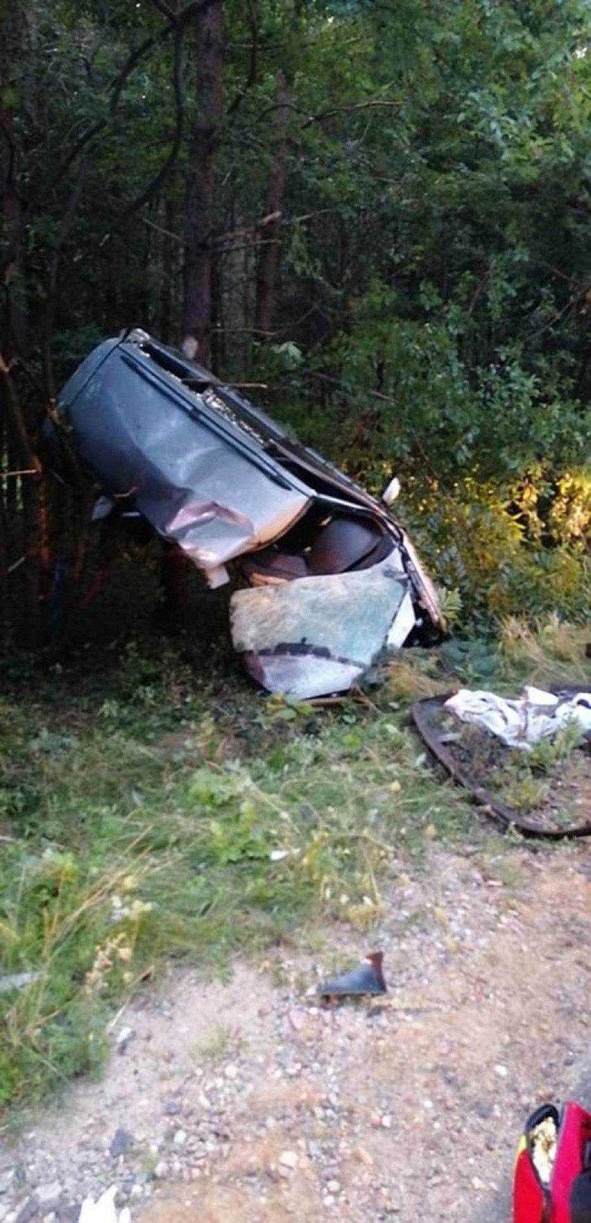 Nie żyje kierowca forda poszkodowany podczas wczorajszego wypadku (16.08.2019) w okolicach Pawłówka