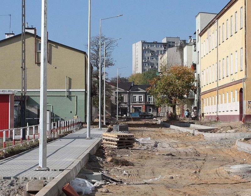 Widać już nowy przebieg ulicy Dzierzkowskiej.