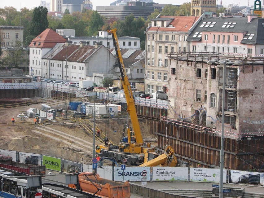 Wrocław, wypadek na terenie budowy biurowca firmy Skanska....