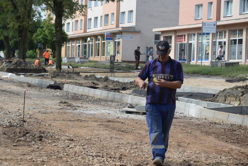 Ulica Marii Konopnickiej w Łęczycy coraz ładniejsza. Trwa remont [ZDJĘCIA, FILM]