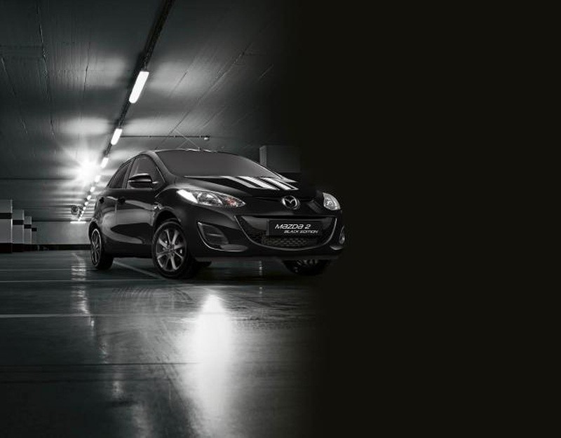 Mazda 2 w edycji ,,Black and White"