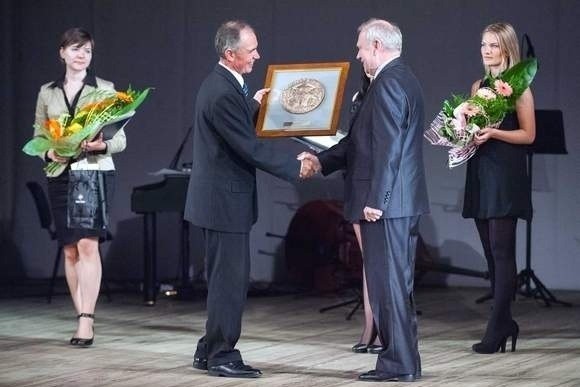 Gala była też okazją do złożenia gratulacji w związku z kilkoma jubileuszami.