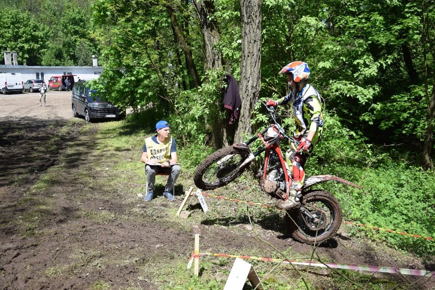 Trial w Miękini. Motocyklowe rajdy w starym kamieniołomie