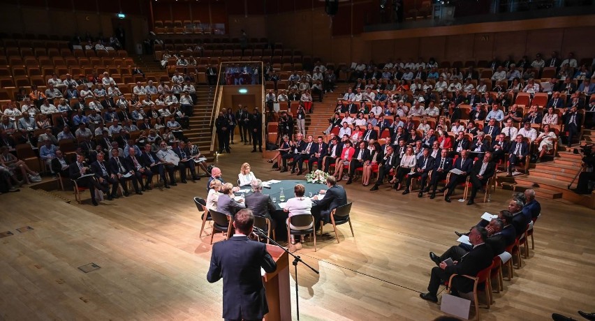 04.06.2019 Gdańsk. Debata i podpisanie 21 Tez Samorządowców...