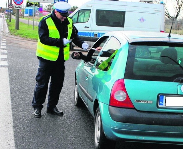 W związku z akcją „Znicz” jeszcze do czwartku, 2 listopada, kierowcy mogą się spodziewać większej liczby patroli na drogach