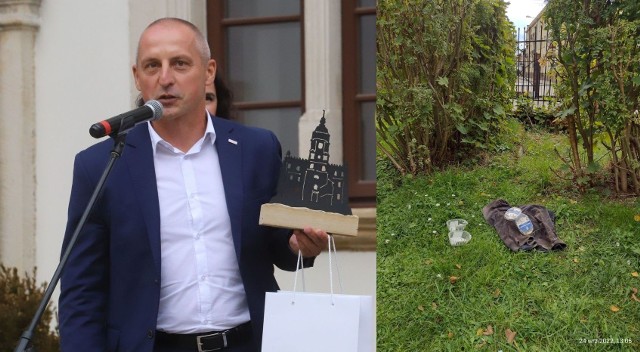 Po lewej przewodniczący Marek Artur Koniarczyk, po prawej stronie zdjęcie śmieci udostępnione przez jednego z mieszkańców Szydłowca na grupie "Szydłowiec bez cenzury".