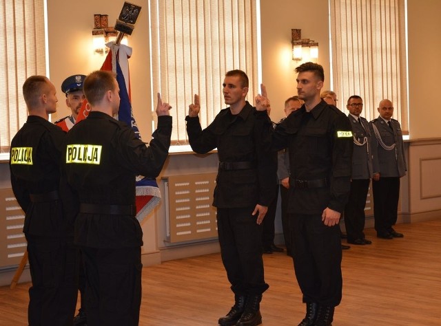 Ślubowanie nowych policjantów w Opolu.