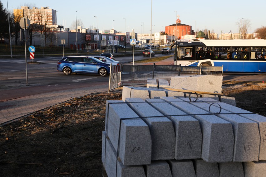 Kraków. Nowe rondo powstaje w Bieżanowie [ZDJĘCIA]