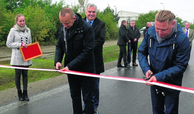 Od prawej Krzysztof Pitra, wicestarosta tarnobrzeski i Marek Mazur, burmistrz Baranowa