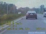 142 km/h w mieście i prawko zabrane. Policja sprawdza, czy kierowcy jeżdżą zgodnie z przepisami