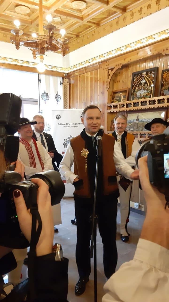 Zakopane. Prezydent Andrzej Duda dostał góralski serdak [ZDJĘCIA]