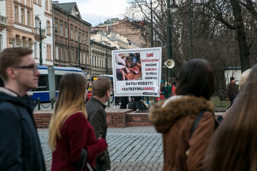 Kraków. Manifestacja antyaborcyjna kobiet [ZDJĘCIA]