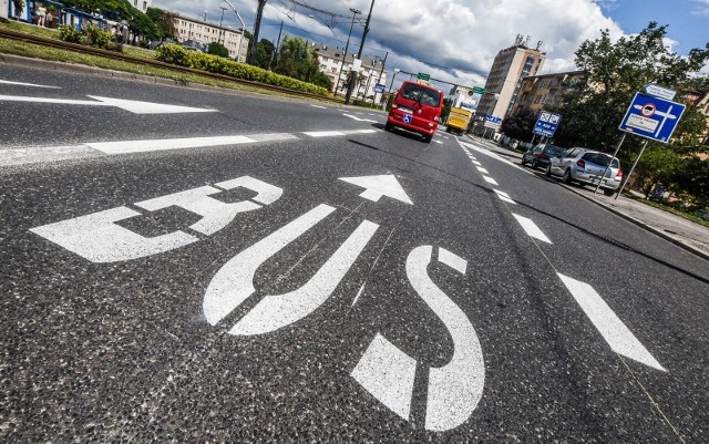 Szybciej do szkoły, pracy czy domu dojadą mieszkańcy Osowej Góry, bo buspas powstanie m.in. na ulicy Kolbego