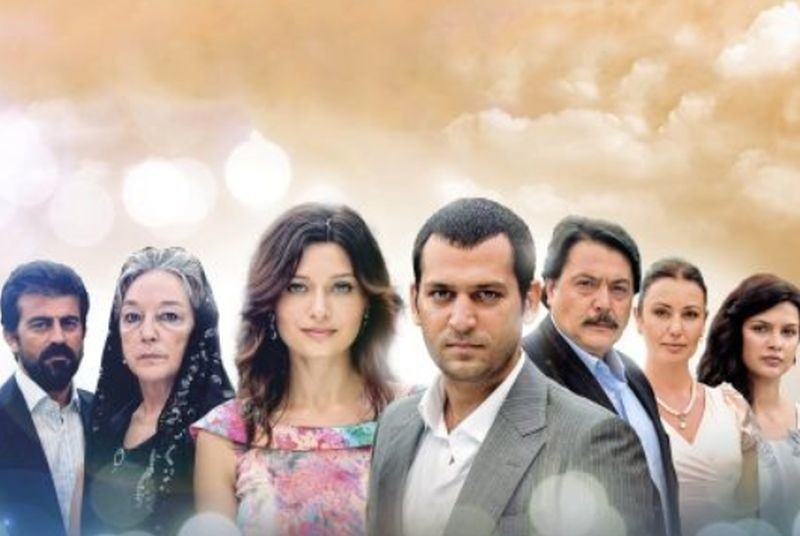"Cena miłości" - serial, TVP 2  turecka telenowela zastąpi...