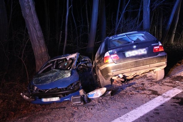Kierowca peugeota zginął w wypadku między Walidrogami i Nakłem.
