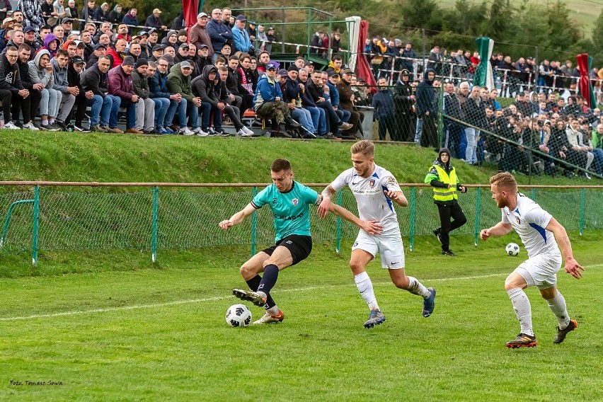 4 liga. Cosmos Nowotaniec - Karpaty Krosno 0:1. Zobacz zdjęcia z meczu