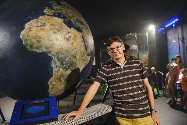 O to, dlaczego niebo rozbłyśnie tysiącami jasnych punktów i jak się na ten spektakl przygotować, zapytaliśmy Jerzego Rafalskiego – astronoma z toruńskiego planetarium.