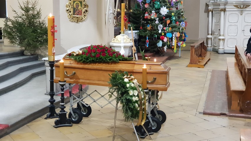 Pogrzeb Henryka Pawłowskiego. Mieszkaniec Strzelec Opolskich spoczął w Alei Zasłużonych na cmentarzu komunalnym