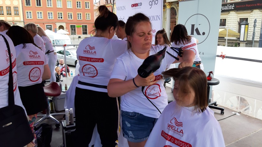 Zrób sobie fryzurę i pomóż chorej Amelce - akcja "Daję Głowę" po raz kolejny we Wrocławiu