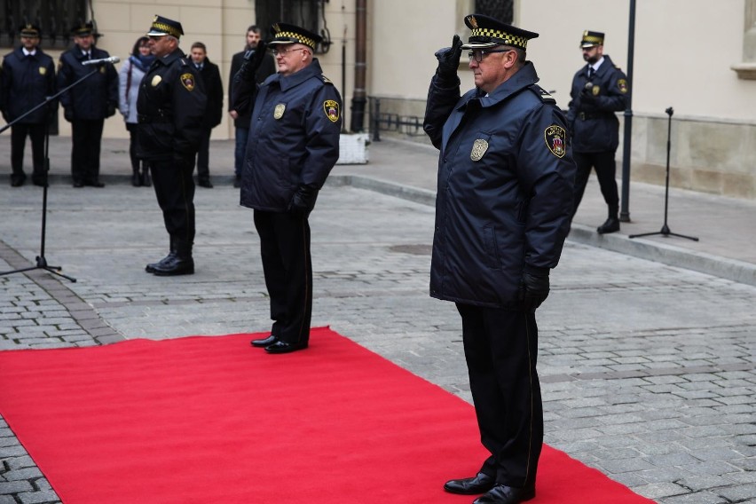 Jerzy Mądrzyk - nowy komendant Straży Miejskiej przejmuje...