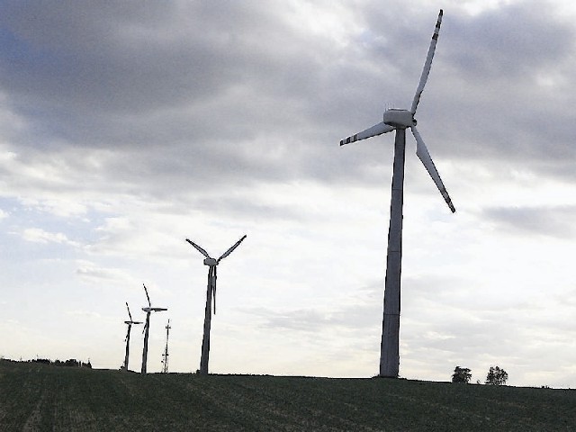 W Cielętach (gm. Brodnica) działają już cztery elektrownie wiatrowe o mocy 225 KW