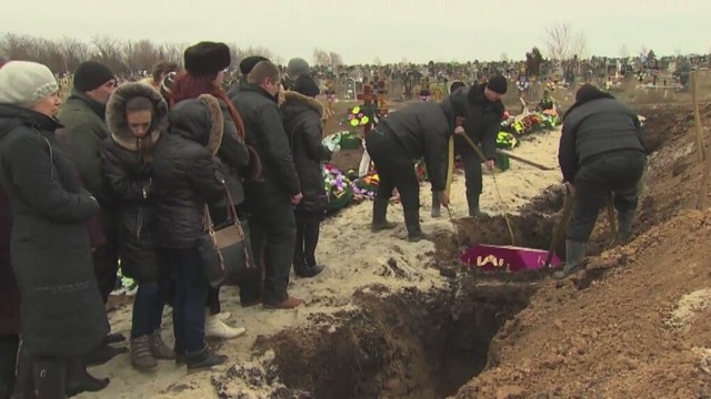 Do ataku na Mariupol doszło 24 stycznia 2015 roku. Zginęło 30 cywilów, kilkuset zostało rannych.