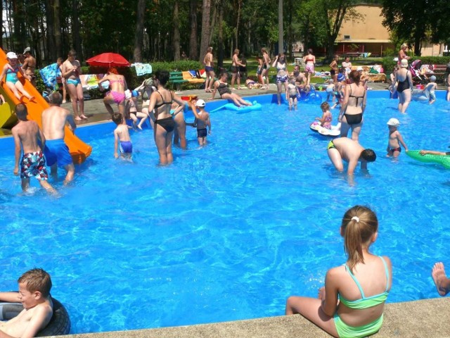 Na basenie jest brodzik dla dzieci wraz z zjeżdżalnią „słonikiem”, głębokość wody jest tu od 0 do 0,4 metra