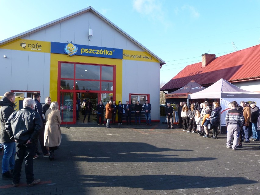 Market budowlany Pszczółka w Promniku już otwarty. Co można w nim kupić? Zobacz na zdjęciach 