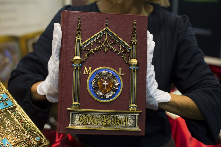 Niezwykła Biblia na krakowskich Targach Książki