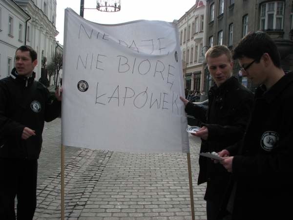 Uczestnicy happeningu przeszli z transparentem ulicami Rzeszowa