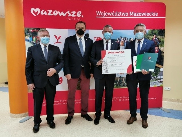 Na spotkaniu w Radomiu obecni byli od lewej: Leszek Przybytniak i Tomasz Śmietanka - radni sejmiku województwa mazowieckiego, Rafał Rajkowski - wicemarszałek Mazowsza, a także Jacek Wielorański - burmistrz Lipska.