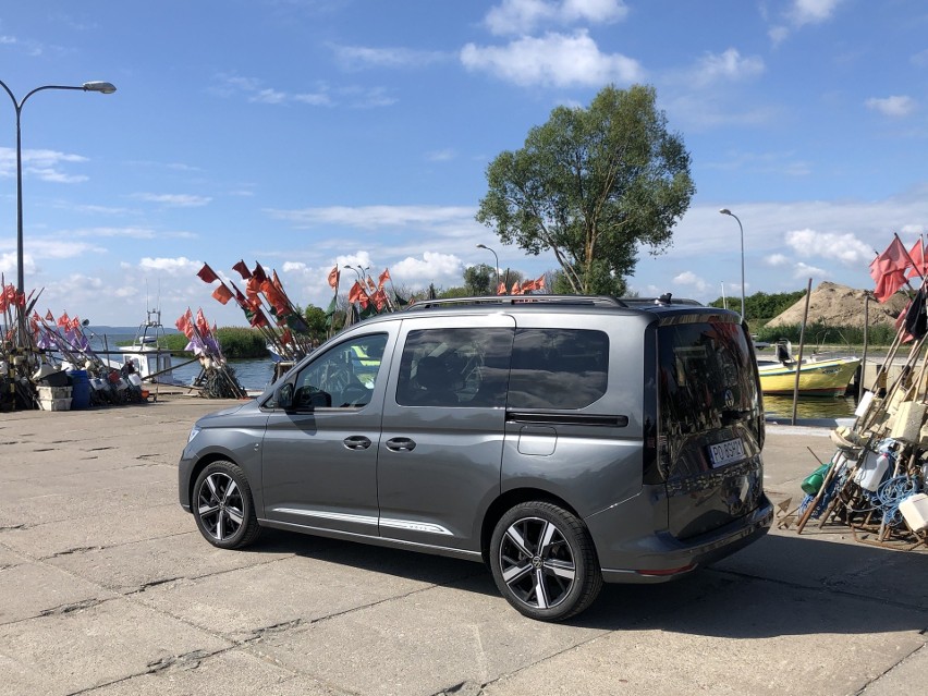 Volkswagen Caddy to małe, uniwersalne autko, które może być...