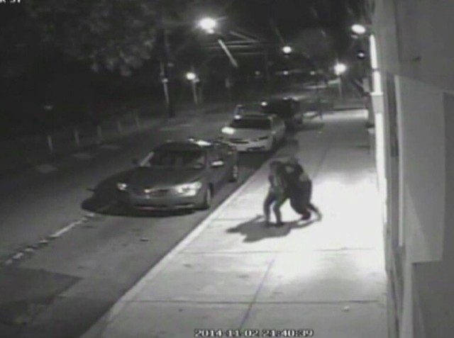 Policja w Filadelfii poszukuje porywacza, który uprowadził 22-letnią pielęgniarkę Carleshę Freeland-Gaither.