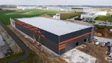 Firmy Burda Beton i Isringhausen rozbudują swoje fabryki w Strefie Gospodarczej Gminy Ujazd. Będą nowe miejsca pracy