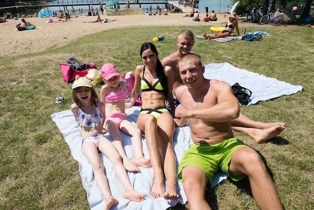 Na plaży w zalesiu nad jeziorem Chełmżyńskim już wczoraj panował spory ruch 